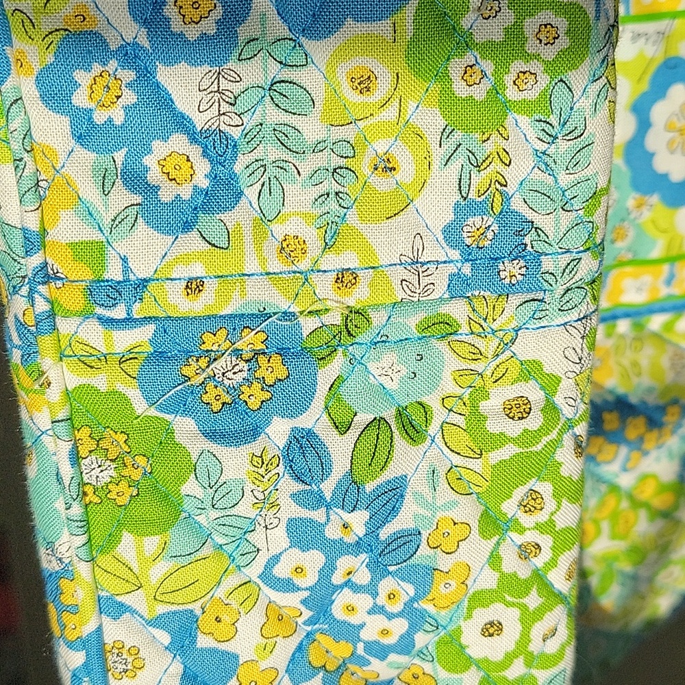 Large Vera Bradley Hobo Purse - Picture 7 of 9